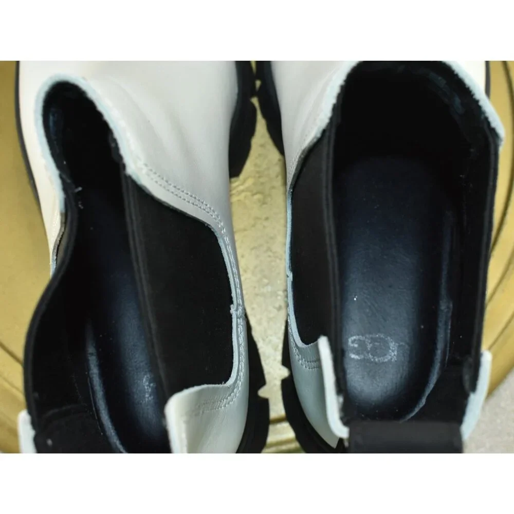 UGG‎ Ashton Chelsea Women Boots Size 7.5 White Leather Platform Waterproof